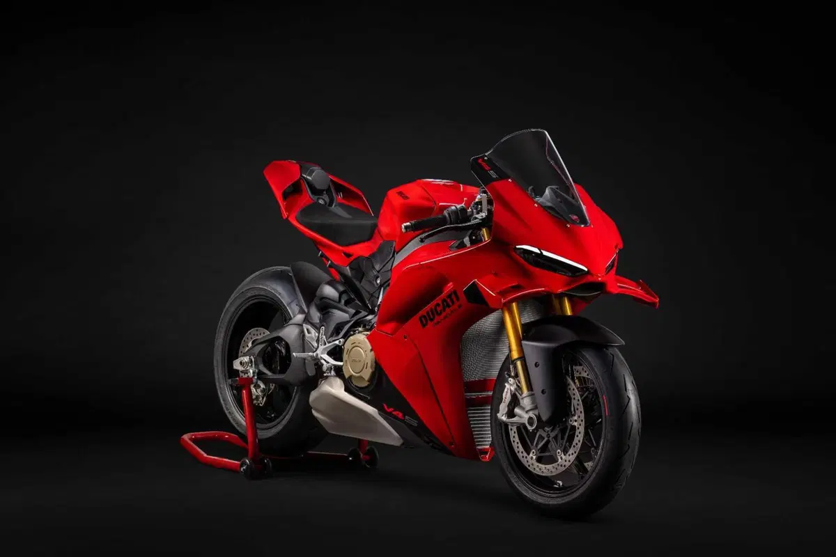 Ducati Panigale V4 S 2027: vola a 218 CV e toglie quasi mezzo secondo a Vallelunga. Ecco come [GALLERY] (3)
