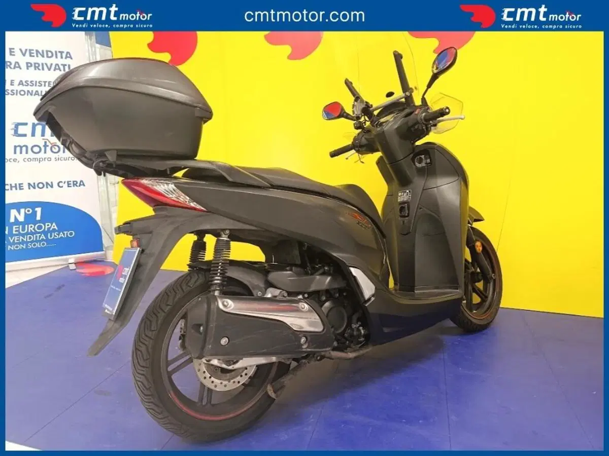 Honda SH 300 i ABS (2016 - 20) (4)
