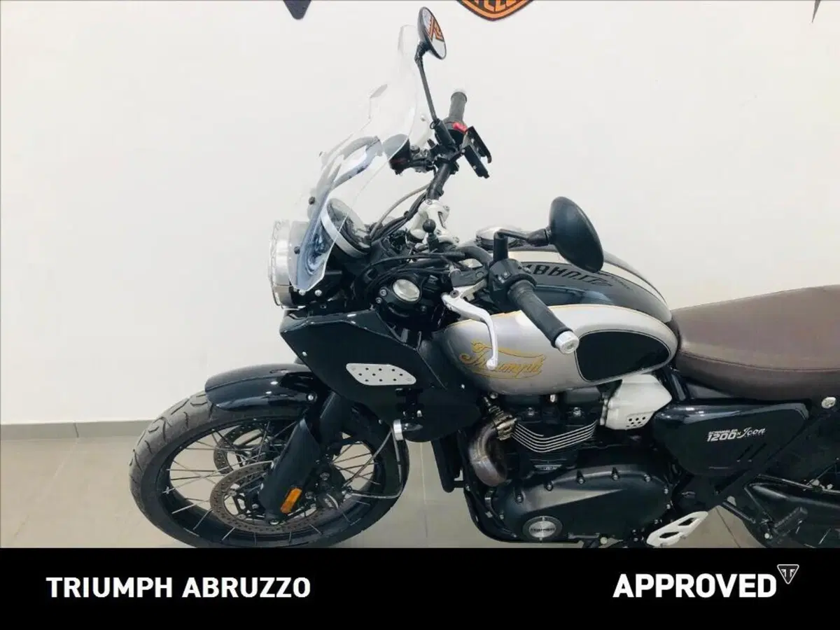 Triumph Scrambler 1200 XE Icon Edition (2025 - 26) (18)