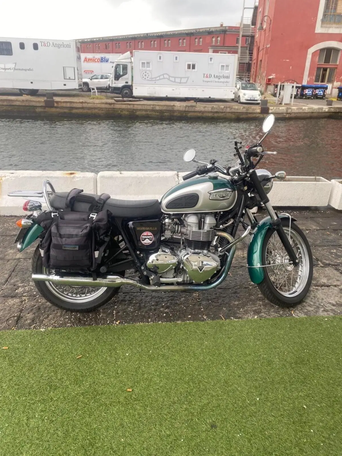 Triumph Bonneville LTD 908 MD Vers. 1 a Carburatori