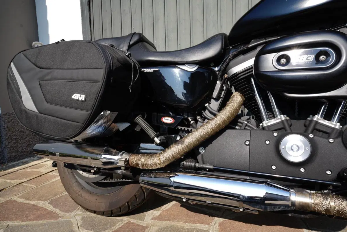 Harley-Davidson 883 Iron (2014 - 16) - XL 883N (8)