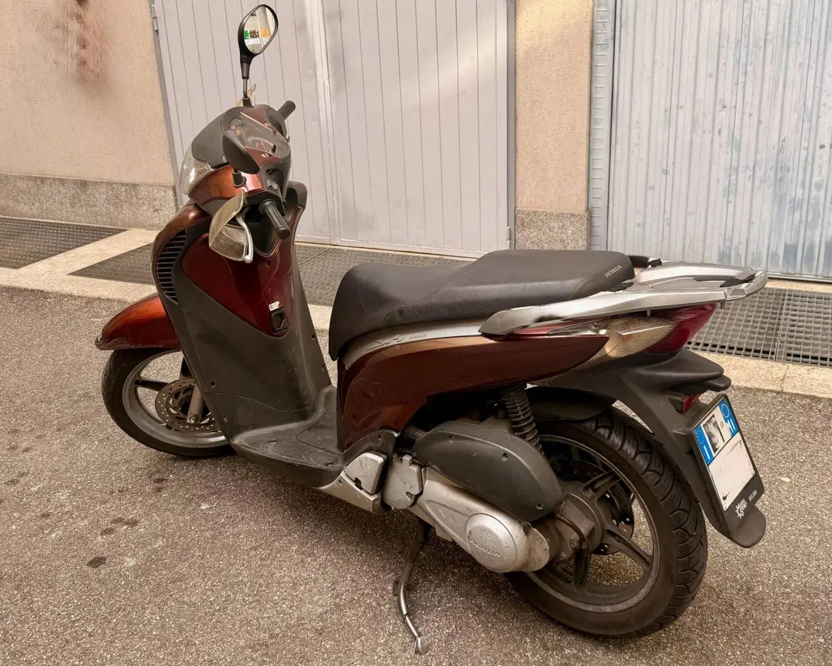 Honda SH 125 i (2009 - 12) (2)