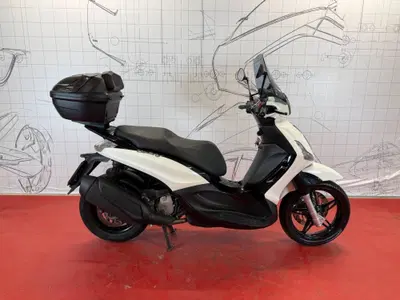 Piaggio Beverly 350 Tourer (2020) usata