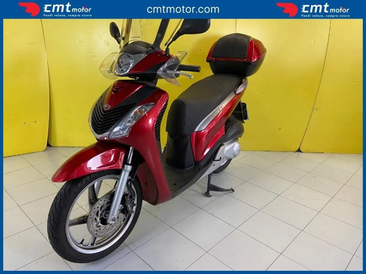 Honda SH 150i (2009 - 12) (2)