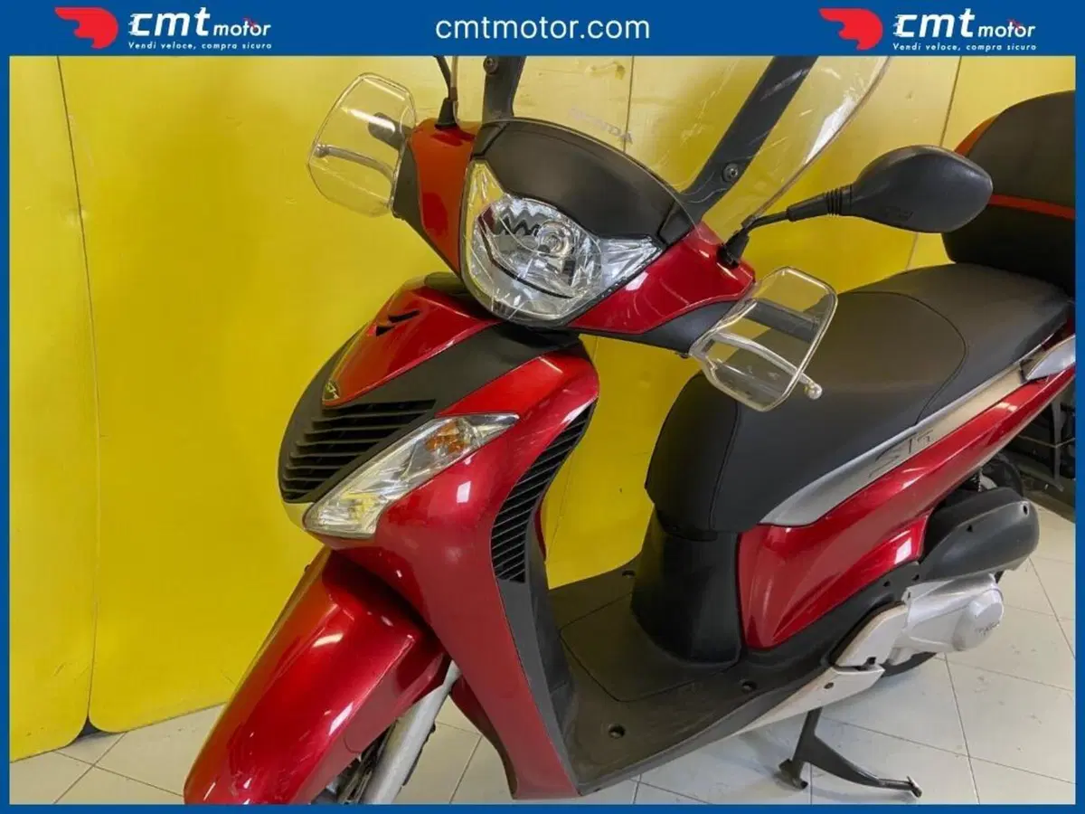Honda SH 150i (2009 - 12) (6)