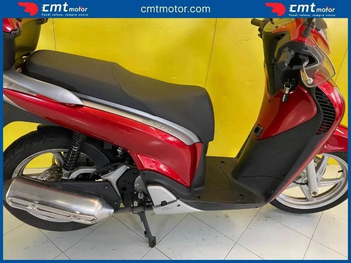 Honda SH 150i (2009 - 12) (10)