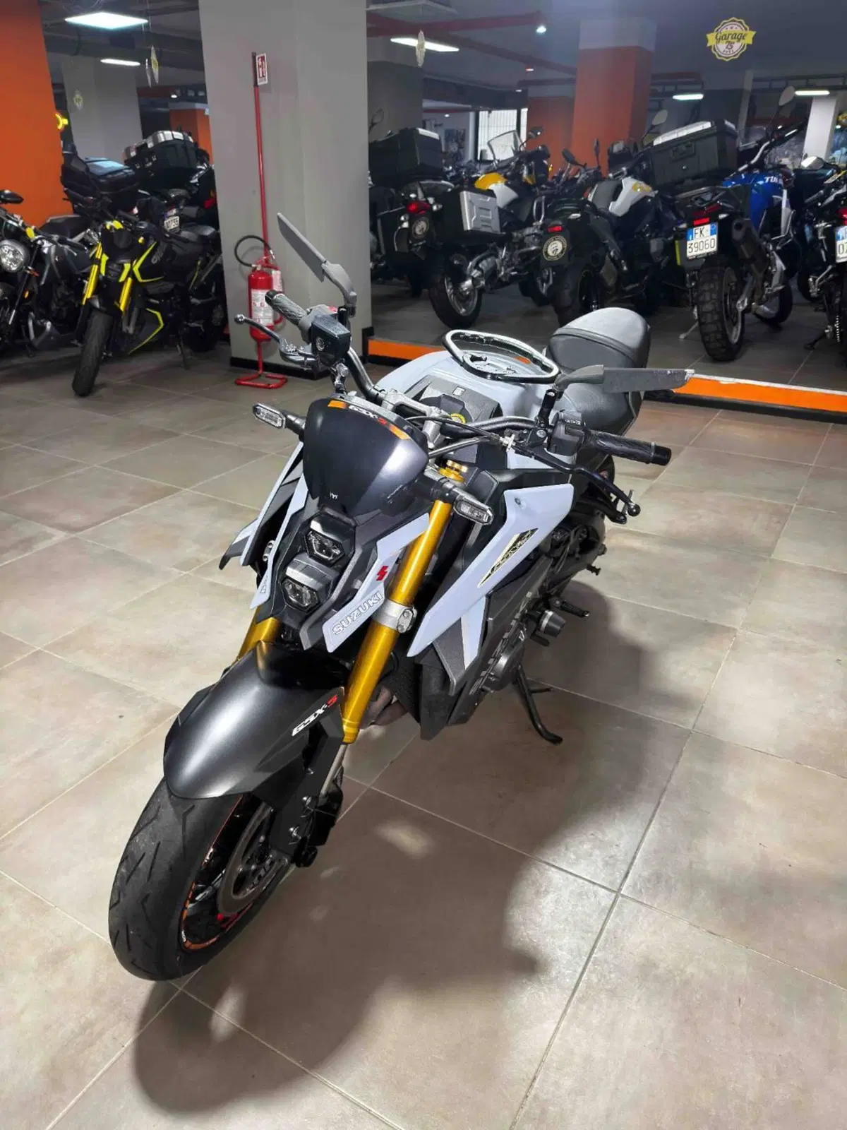 Suzuki GSX-S1000 (2021 - 25) (3)
