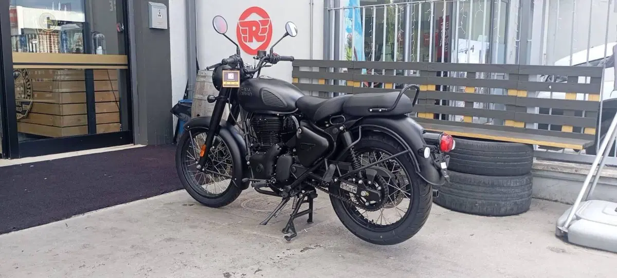 Royal Enfield Classic 350 (2021 - 26) (4)