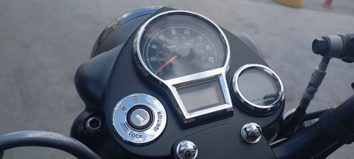 Royal Enfield Classic 350 (2021 - 26) (10)