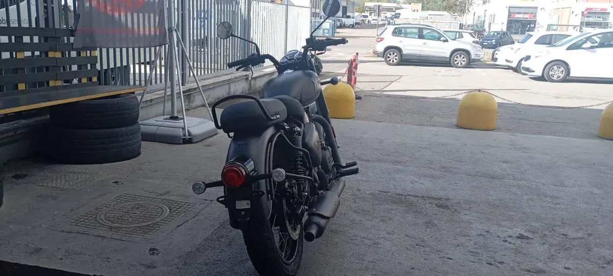 Royal Enfield Classic 350 (2021 - 26) (11)