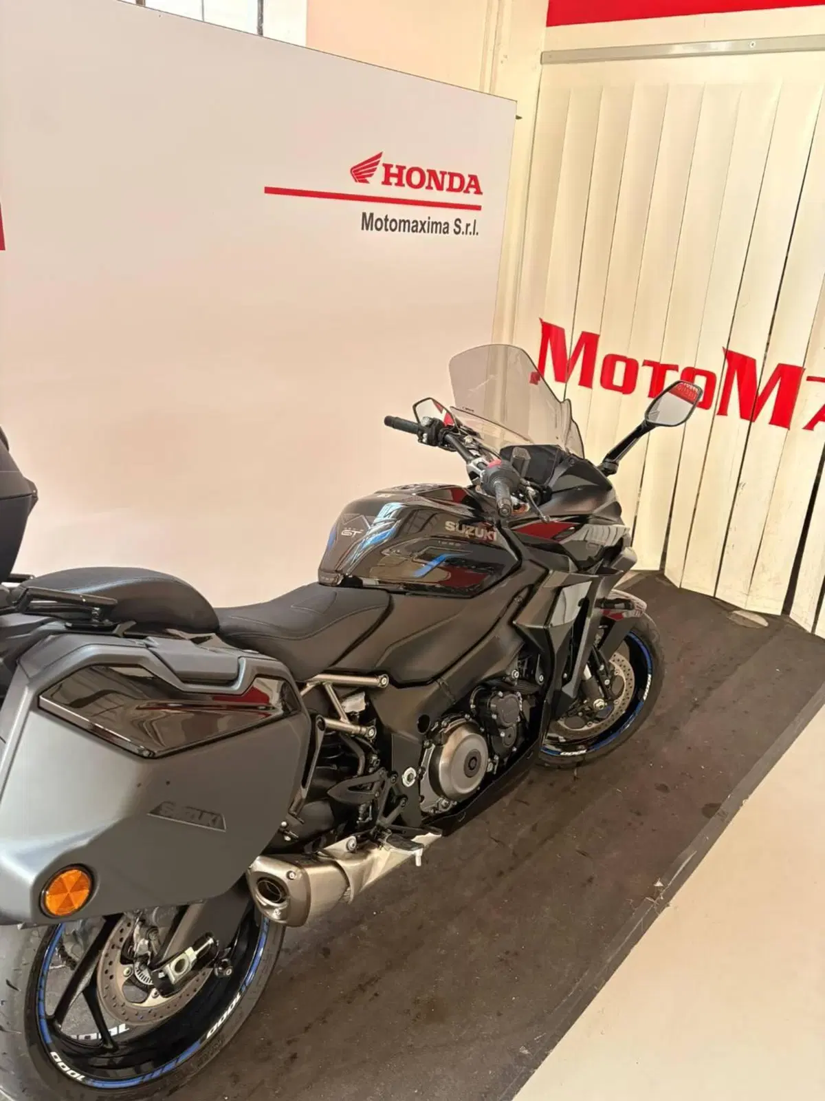 Suzuki GSX-S1000GT (2022 - 24) (2)