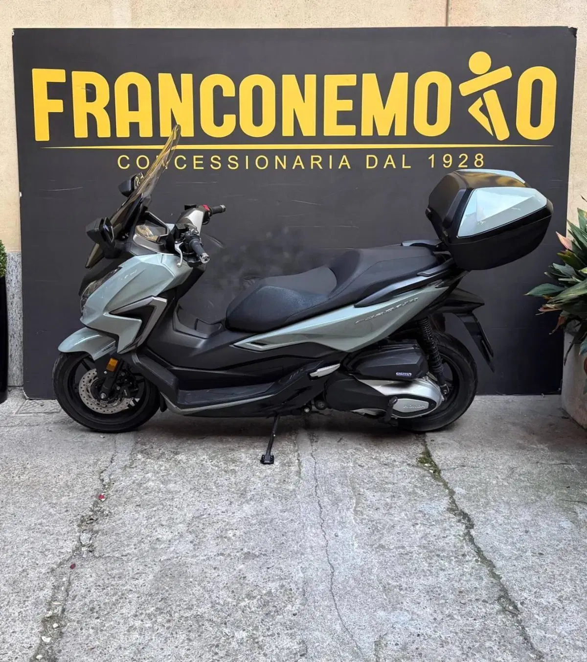 Honda Forza 350 Deluxe (2022 - 24) (4)