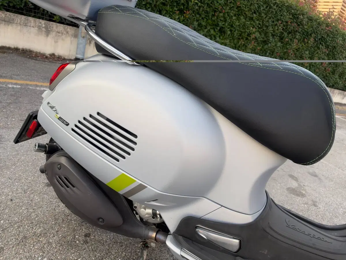 Vespa GTS 300 Super Tech (2023 - 24) (3)