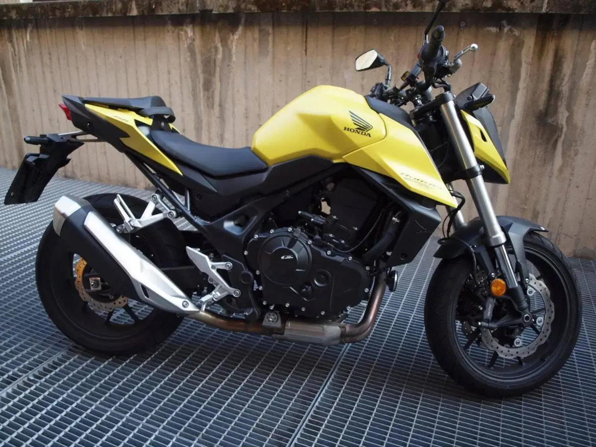 Honda CB 750 Hornet (2023 - 24)