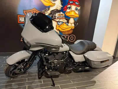 Harley-Davidson Street Glide (2024 - 26) nuova
