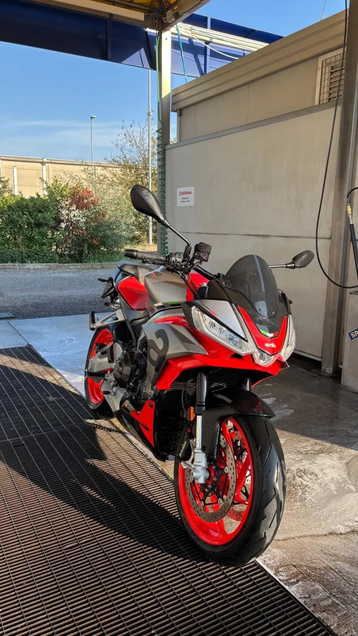 Aprilia Tuono 660 (2021 - 25) (2)