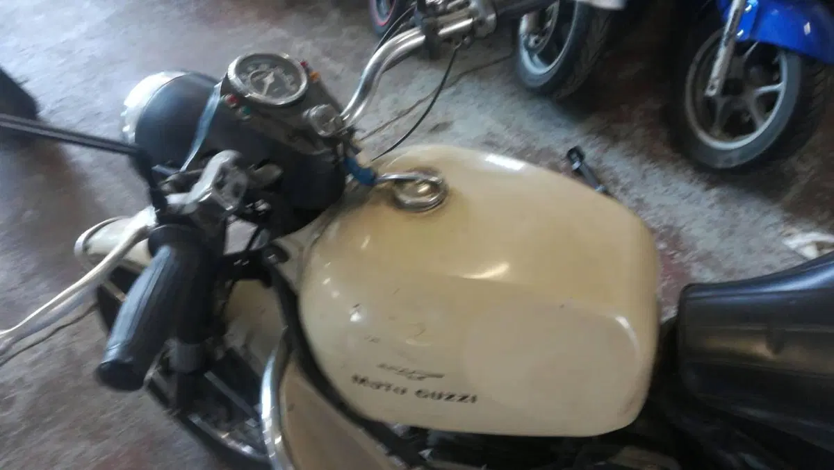 Moto Guzzi Falcone Sahara (2)