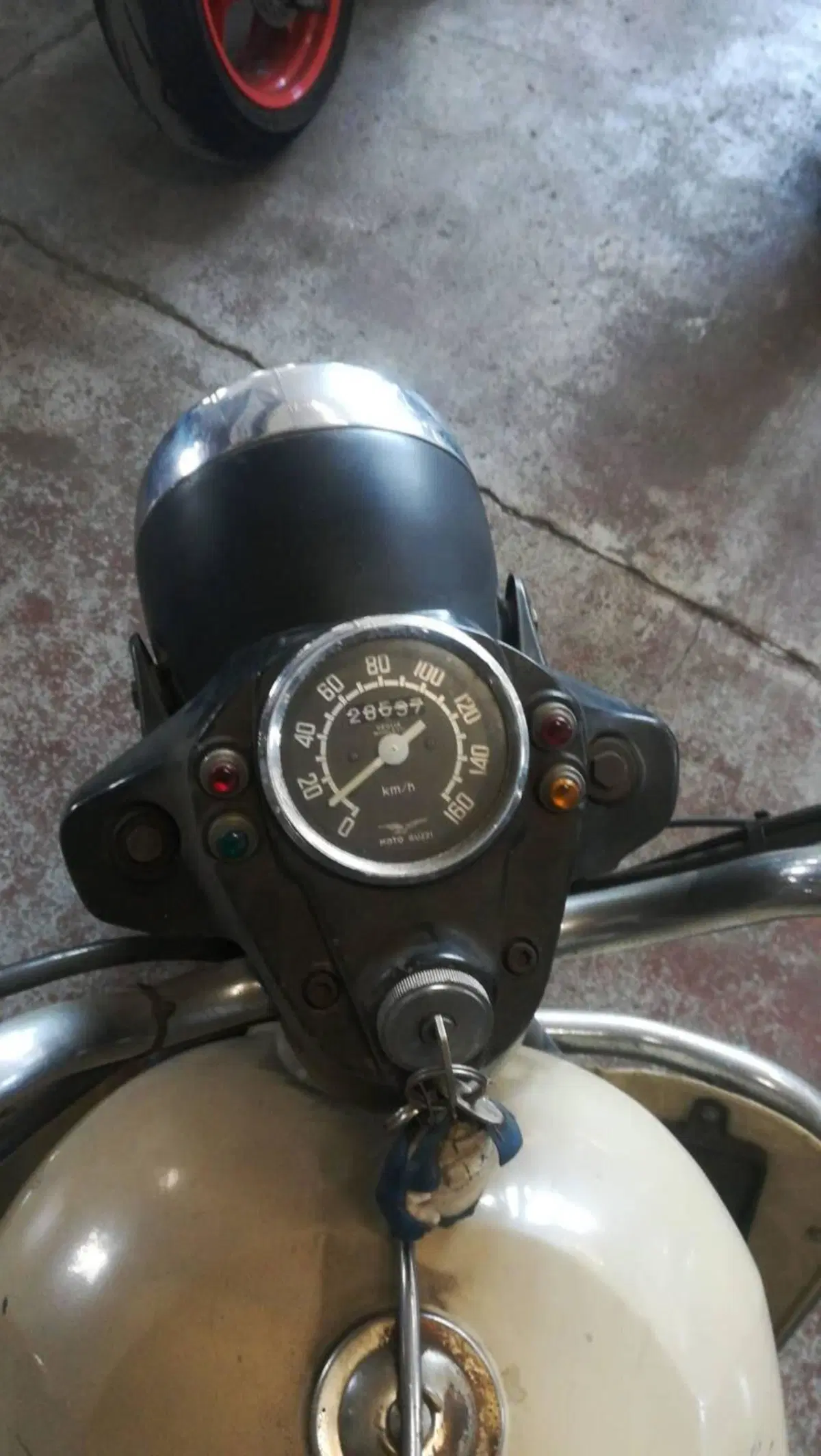 Moto Guzzi Falcone Sahara (4)