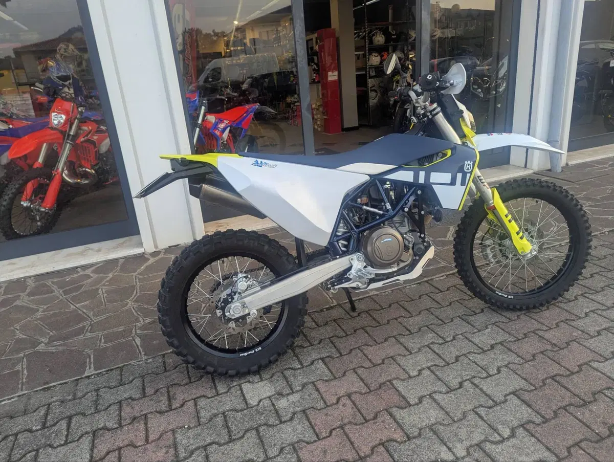 Husqvarna 701 Enduro (2023 - 25) (6)