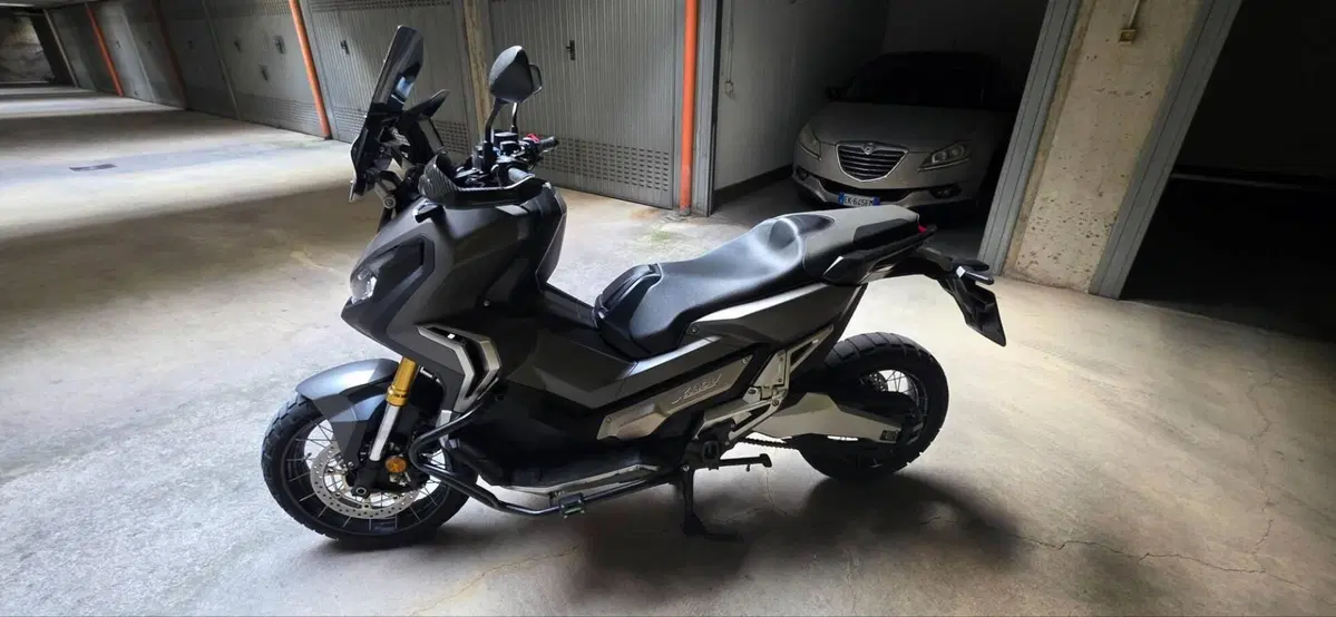 Honda X-ADV 750 Travel Edition (2018 - 20) (2)