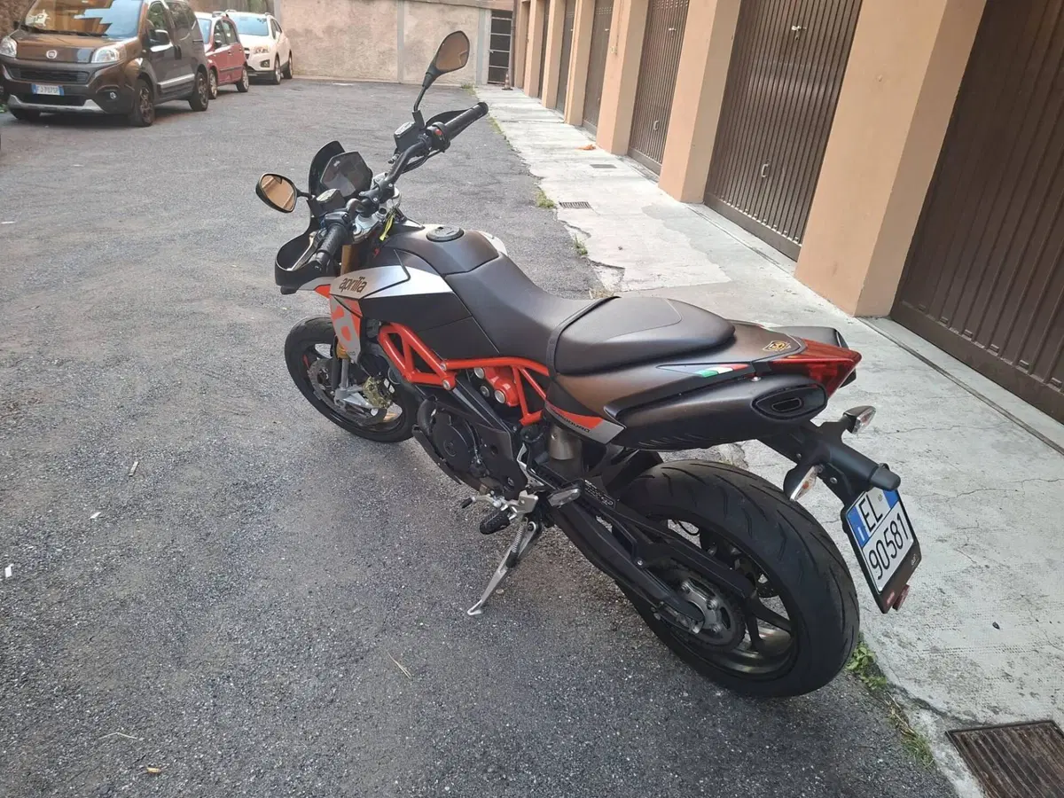 Aprilia Dorsoduro 900 (2017 - 20) (5)