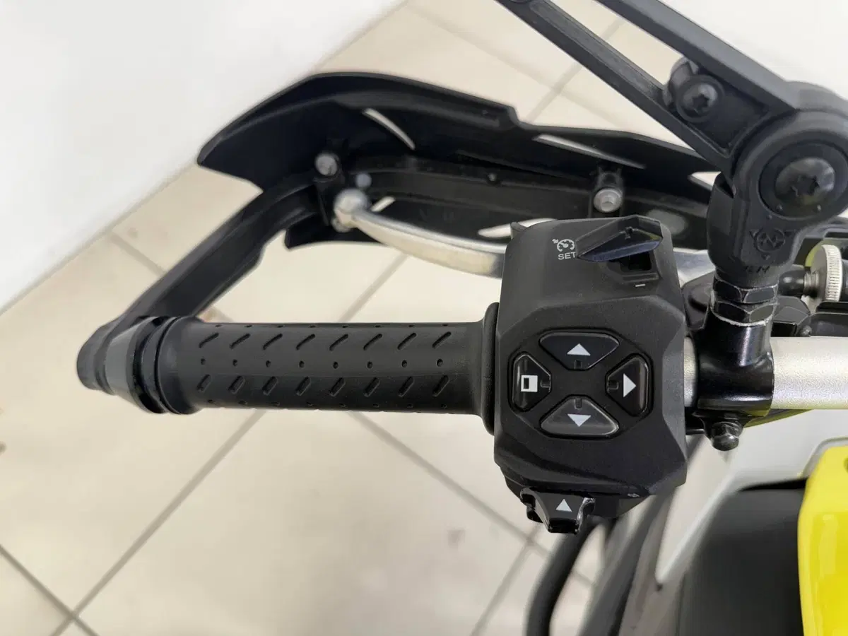 Aprilia Tuareg 660 (2022 - 24) (10)