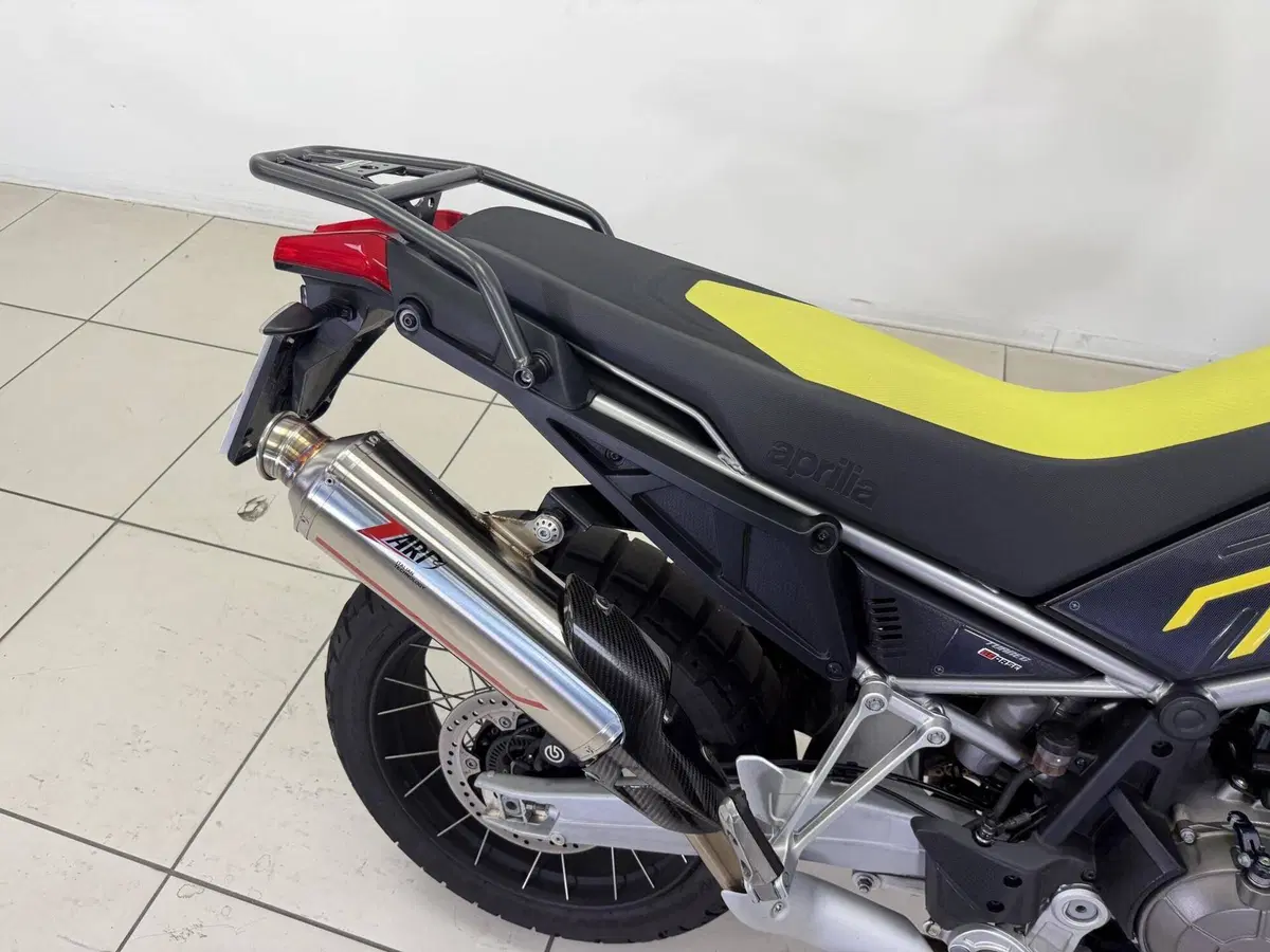 Aprilia Tuareg 660 (2022 - 24) (17)