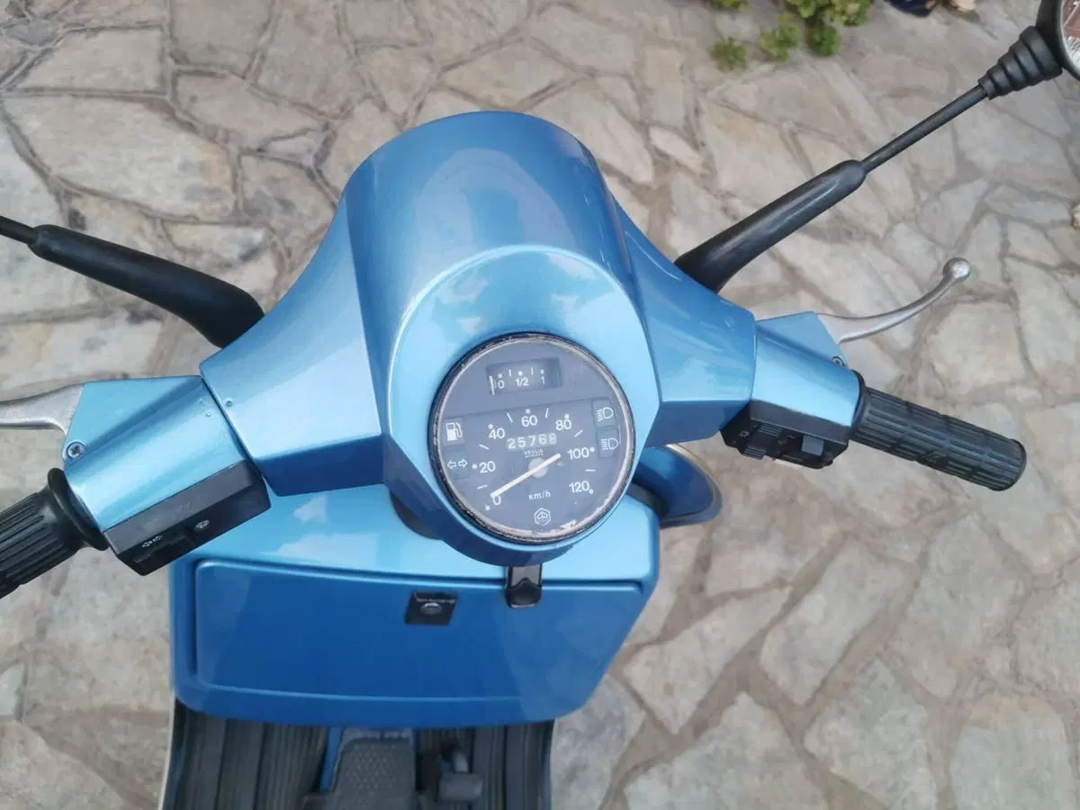 Piaggio Vespa PX 150 E Elestart (5)