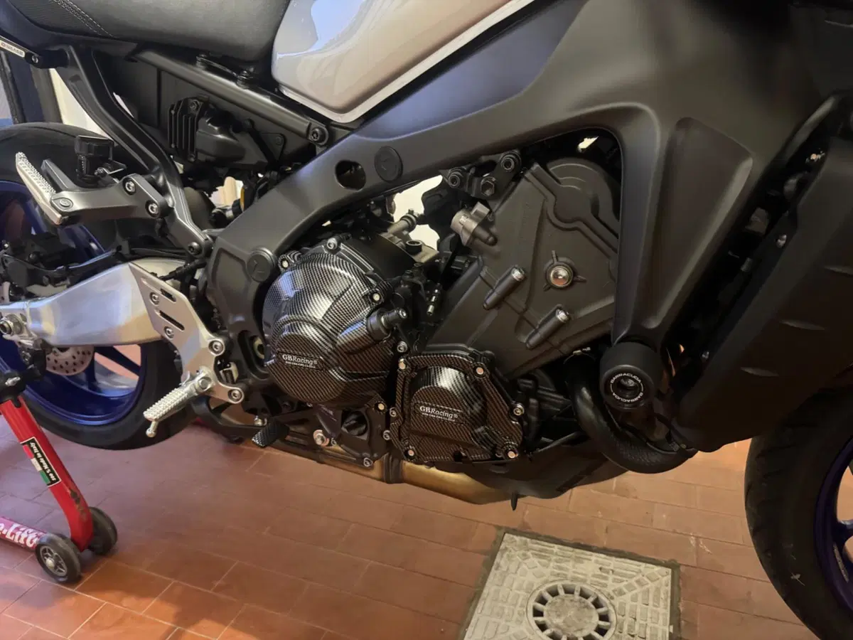 Yamaha MT-09 SP (2021 - 23) (18)