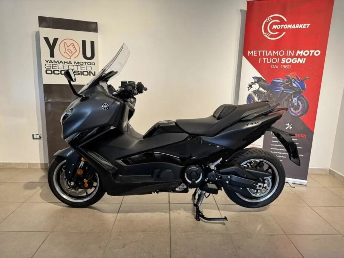 Yamaha T-Max 560 Tech Max (2025 - 26) (2)