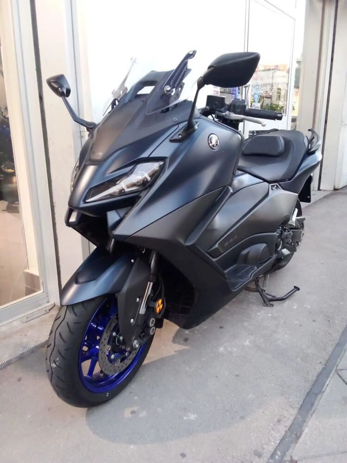 Yamaha T-Max 560 (2022 - 24) (2)
