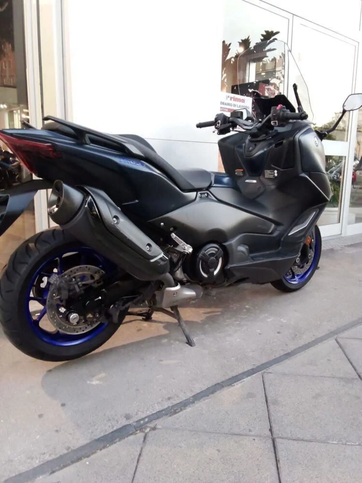 Yamaha T-Max 560 (2022 - 24) (7)