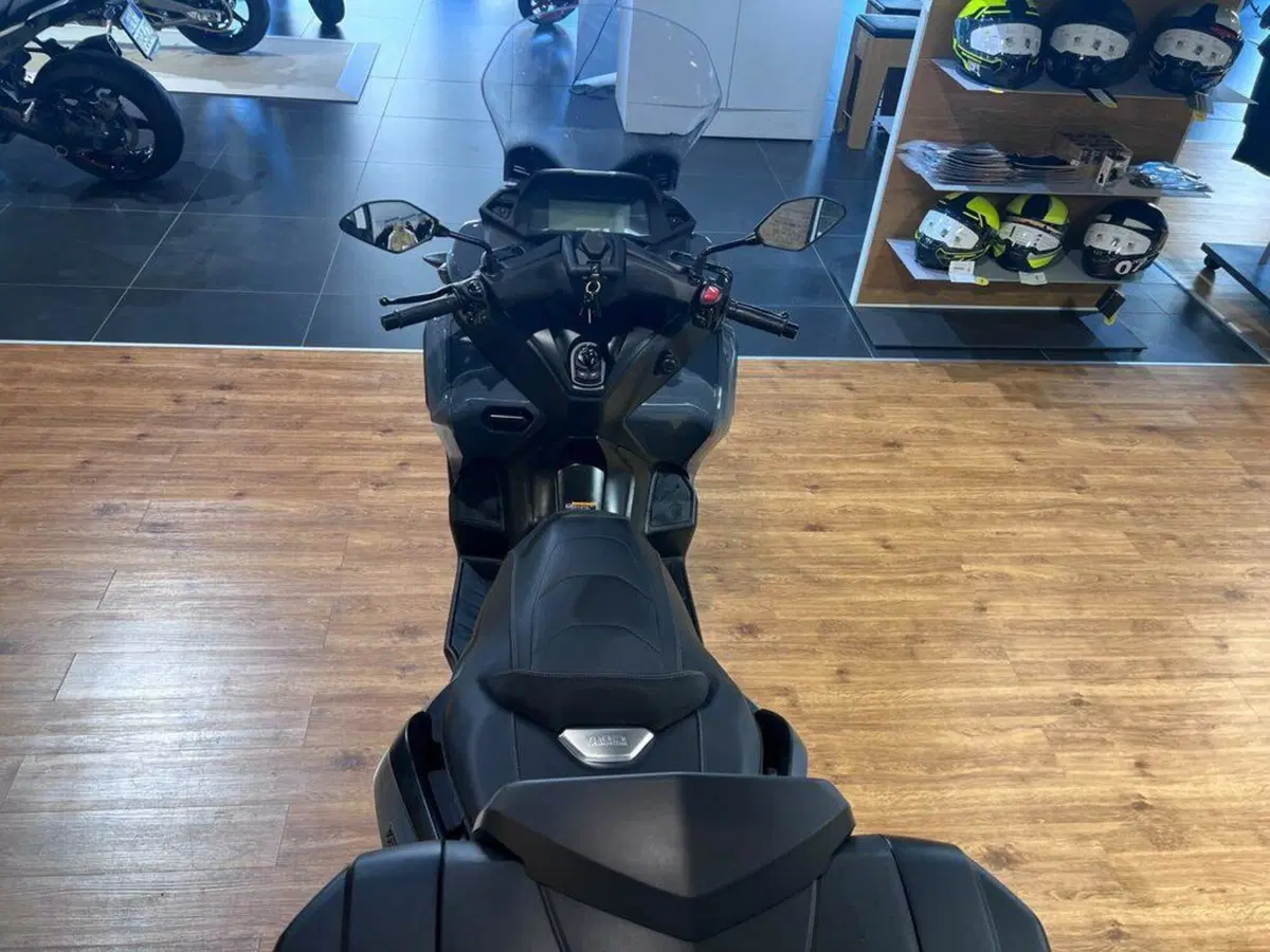 Yamaha Tricity 300 (2021 - 24) (7)