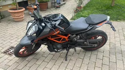 KTM 125 Duke (2021 - 23) usata