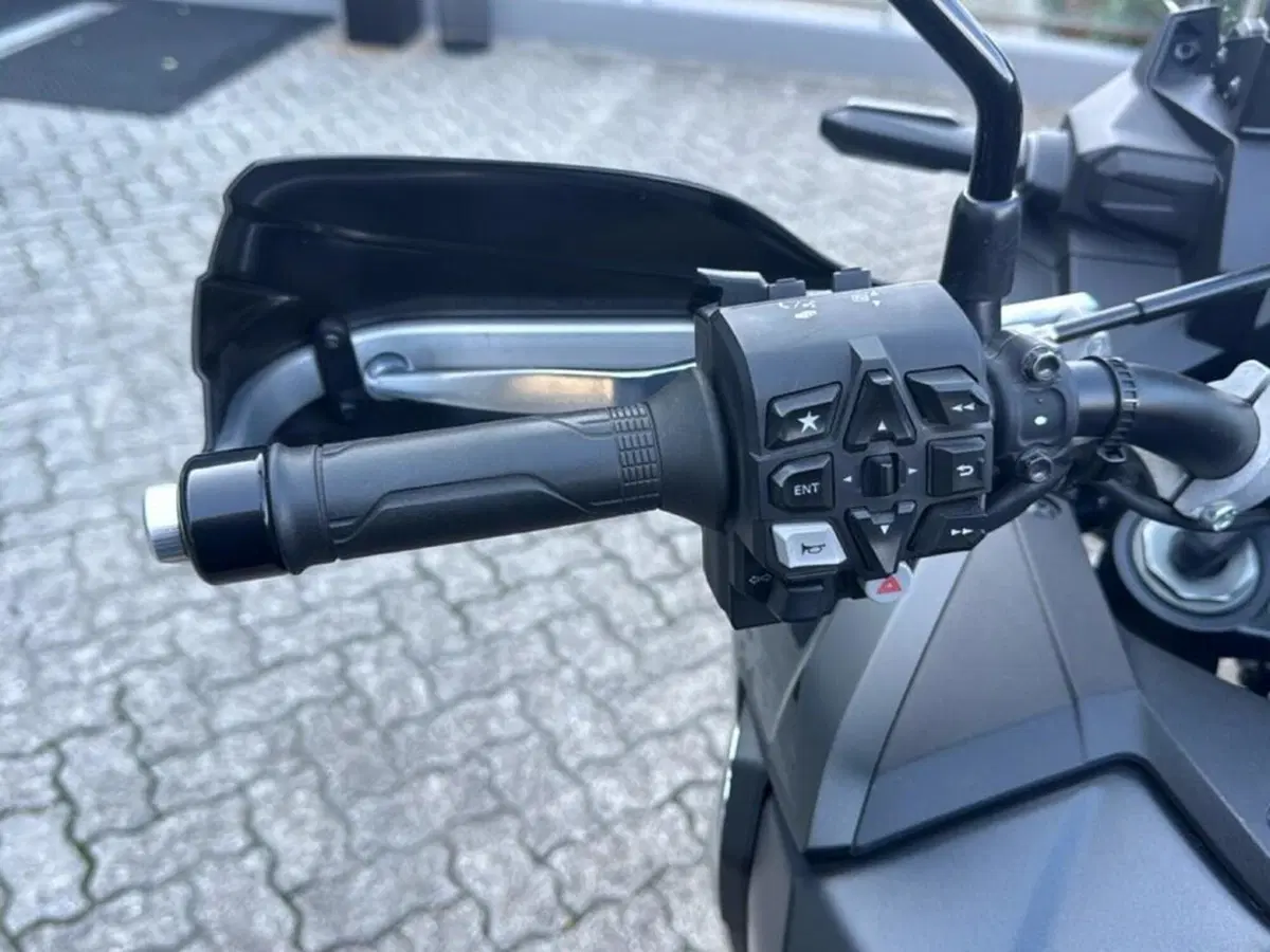 Honda Africa Twin CRF 1100L ES (2024 - 26) (13)