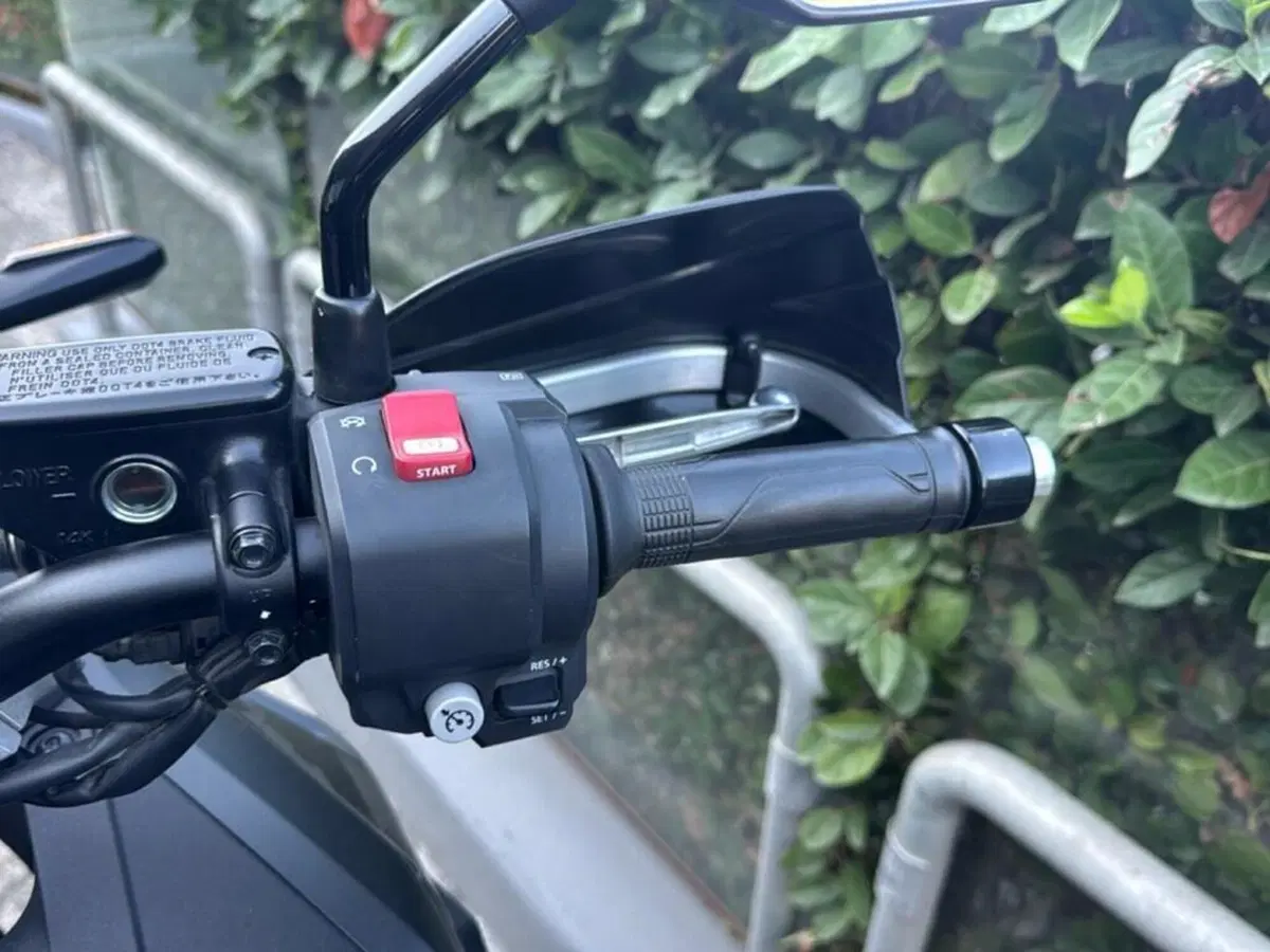 Honda Africa Twin CRF 1100L ES (2024 - 26) (15)