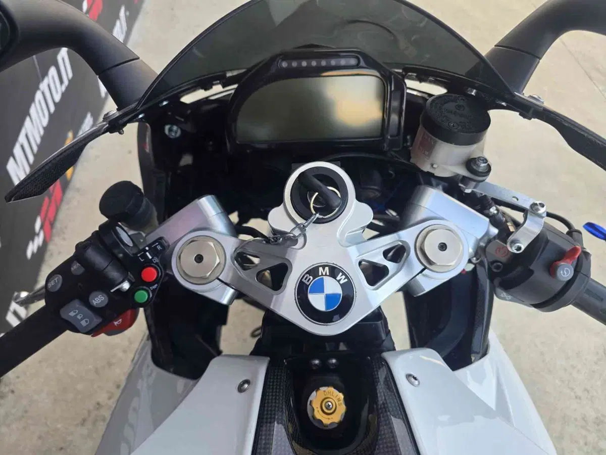 Bmw HP2 Sport (22)