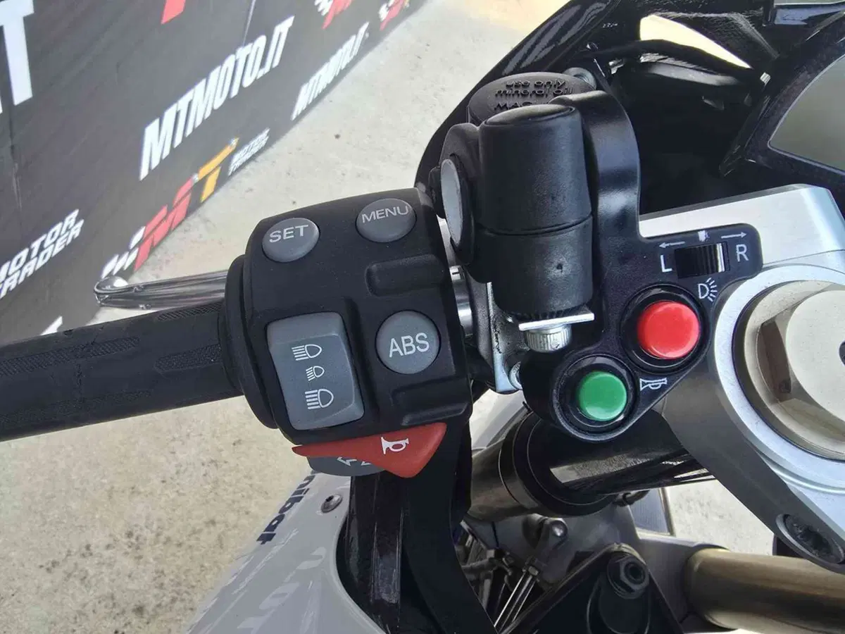 Bmw HP2 Sport (23)