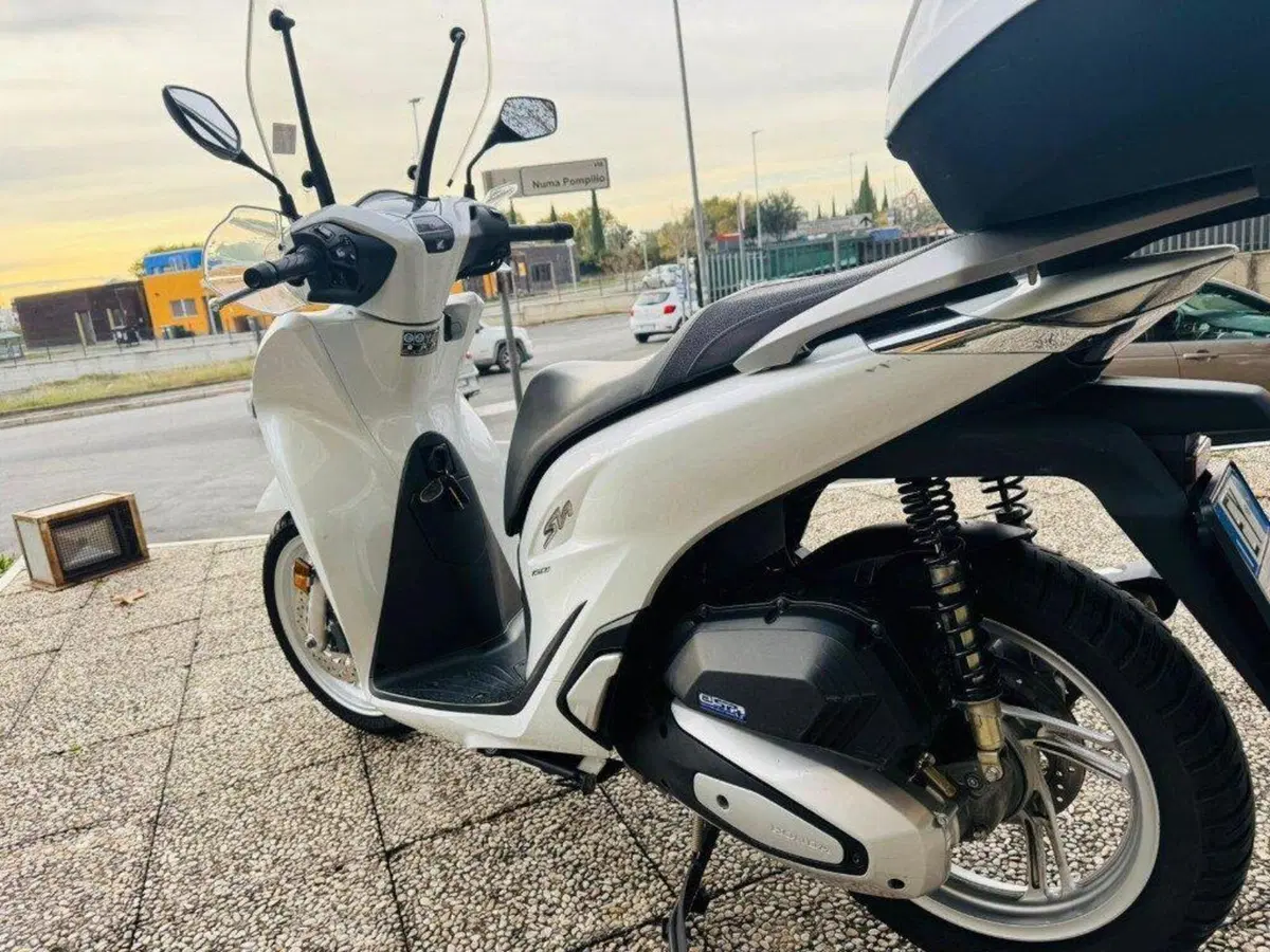 Honda SH 150i (2020 - 23) (7)