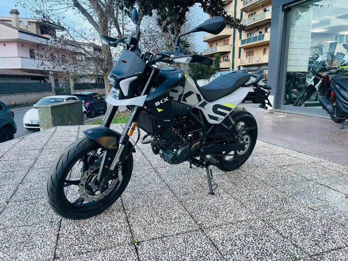 Benelli BKX 125 (2026) (11)