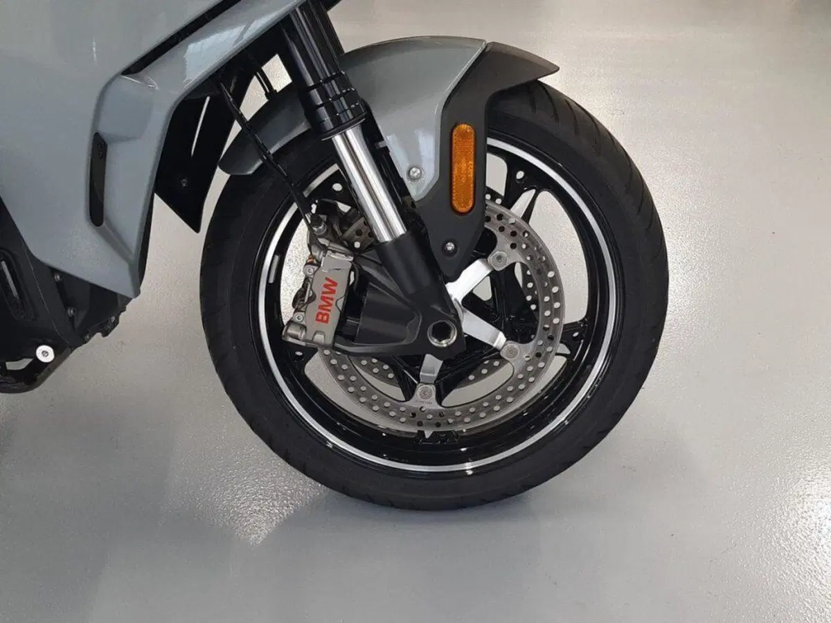 Bmw R 1300 RS (2026) (8)