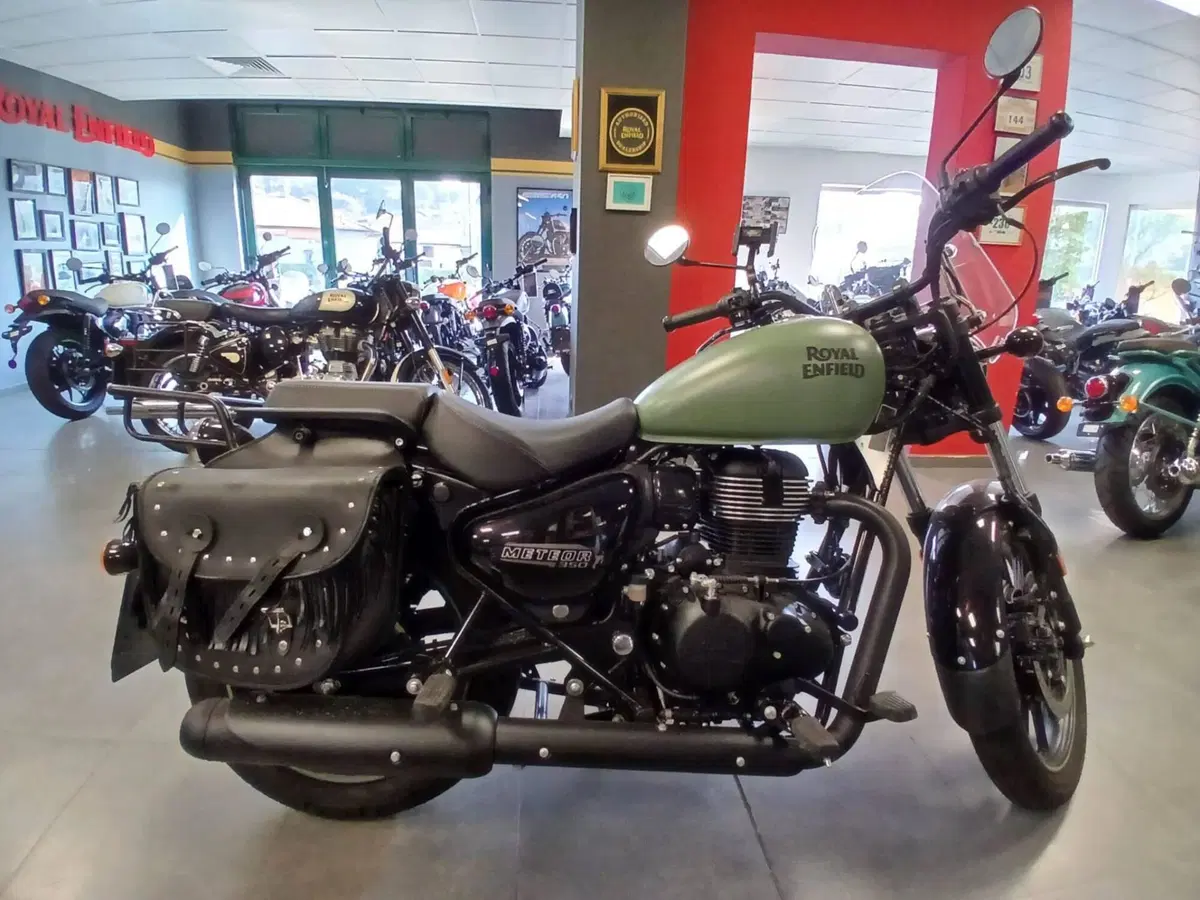 Royal Enfield Meteor 350 (2021 - 26) (3)