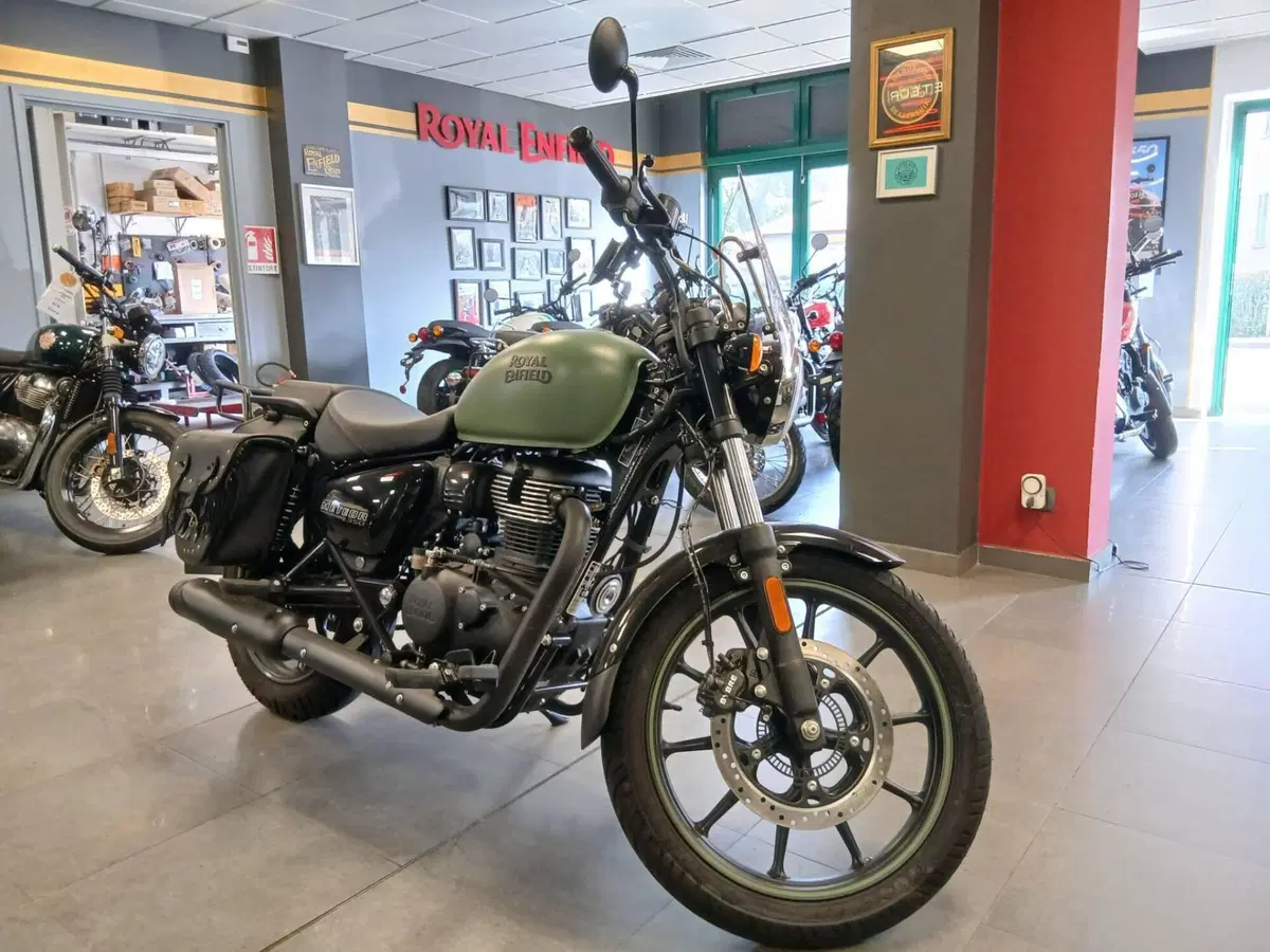 Royal Enfield Meteor 350 (2021 - 26) (4)
