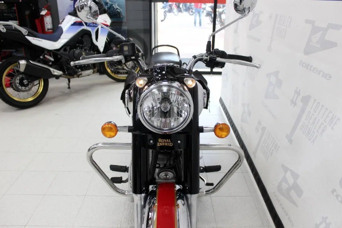 Royal Enfield Classic 350 (2021 - 26) (4)