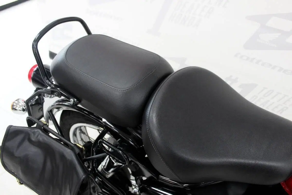 Royal Enfield Classic 350 (2021 - 26) (5)