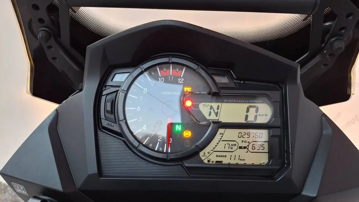 Suzuki V-Strom 650 (2021 - 25) (4)
