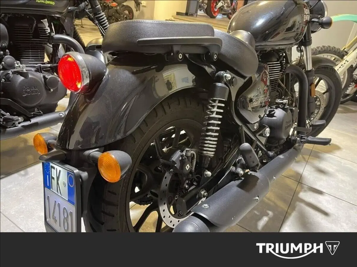 Royal Enfield Meteor 350 (2021 - 26) (2)
