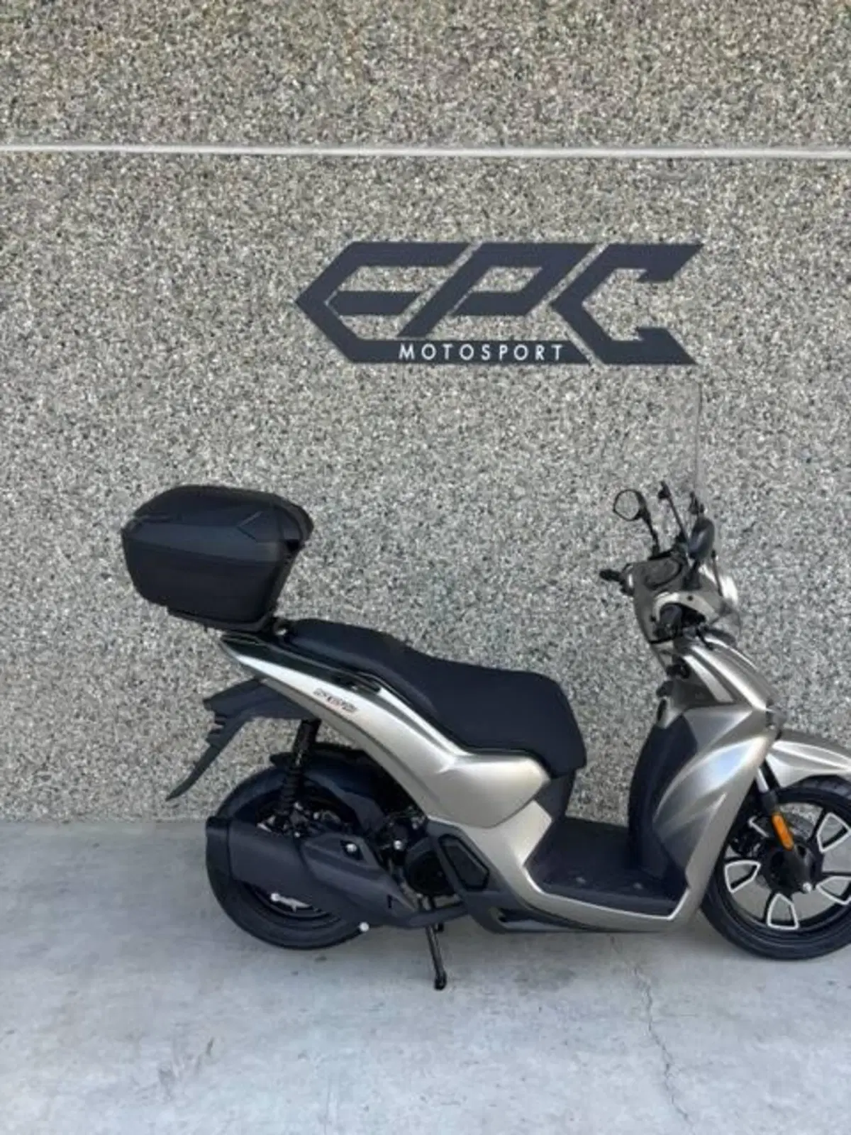 Voge Sfida SR16 125 Air (2026) (10)
