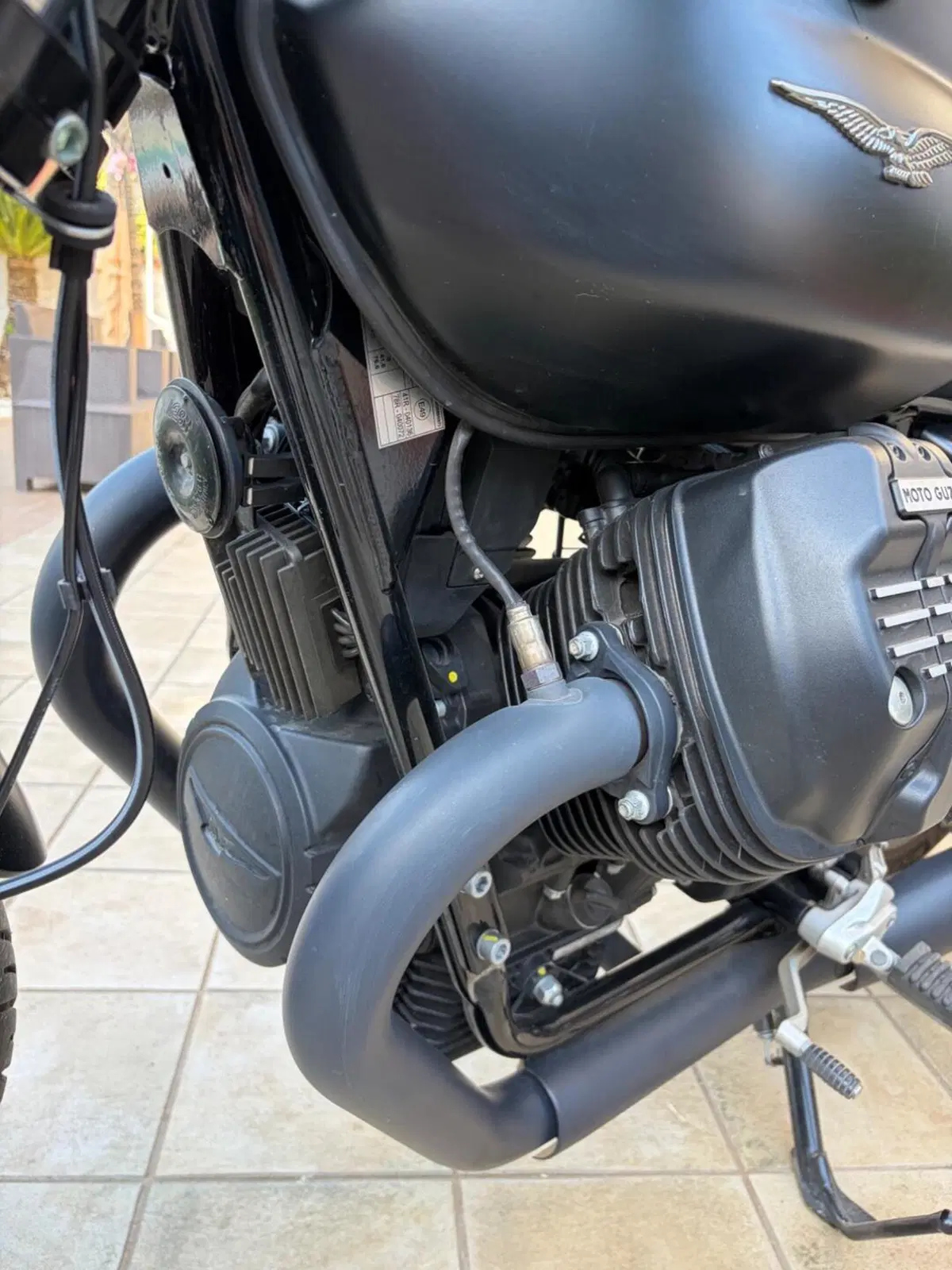 Moto Guzzi V7 Stone (2021 - 24) (8)