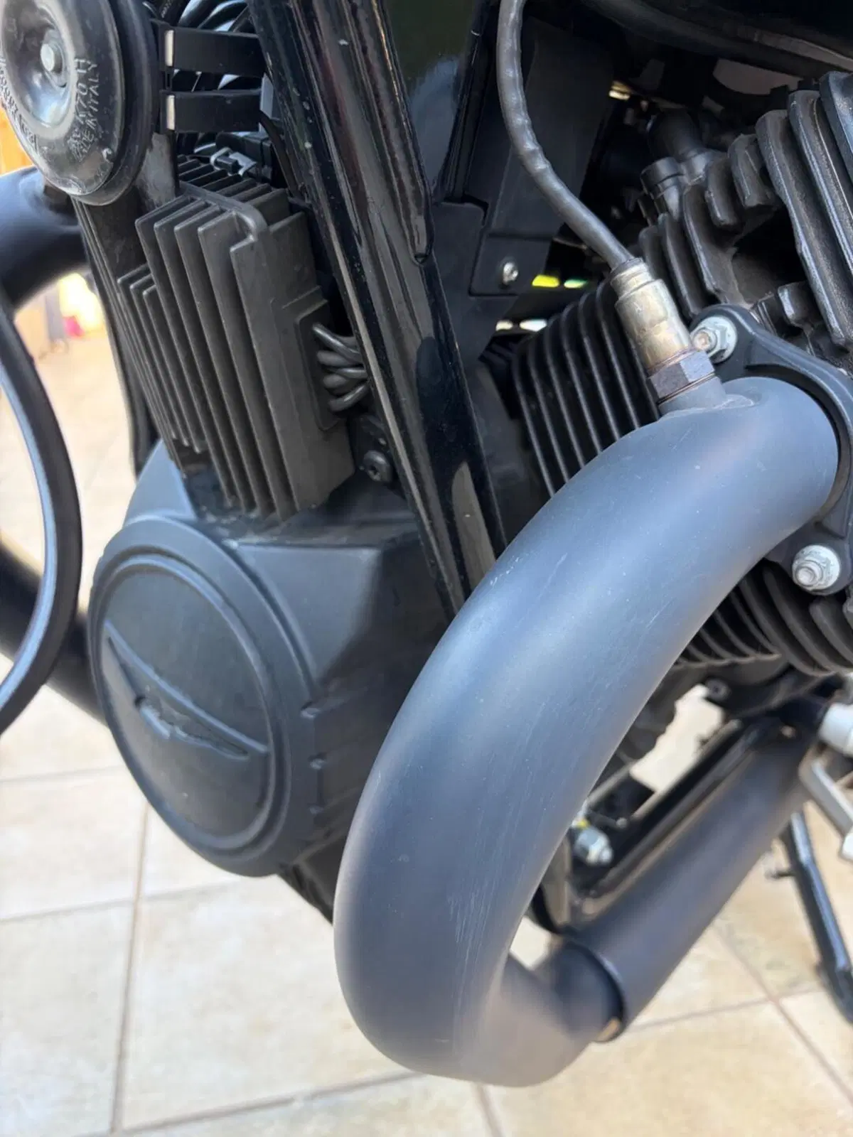 Moto Guzzi V7 Stone (2021 - 24) (13)